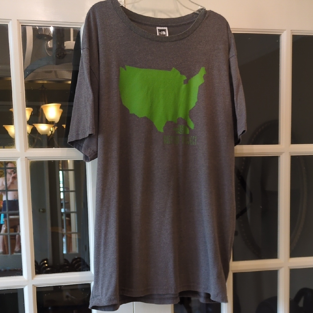 The North Face Charcoal Tee with Green U.S.A. Graphic Men's XL